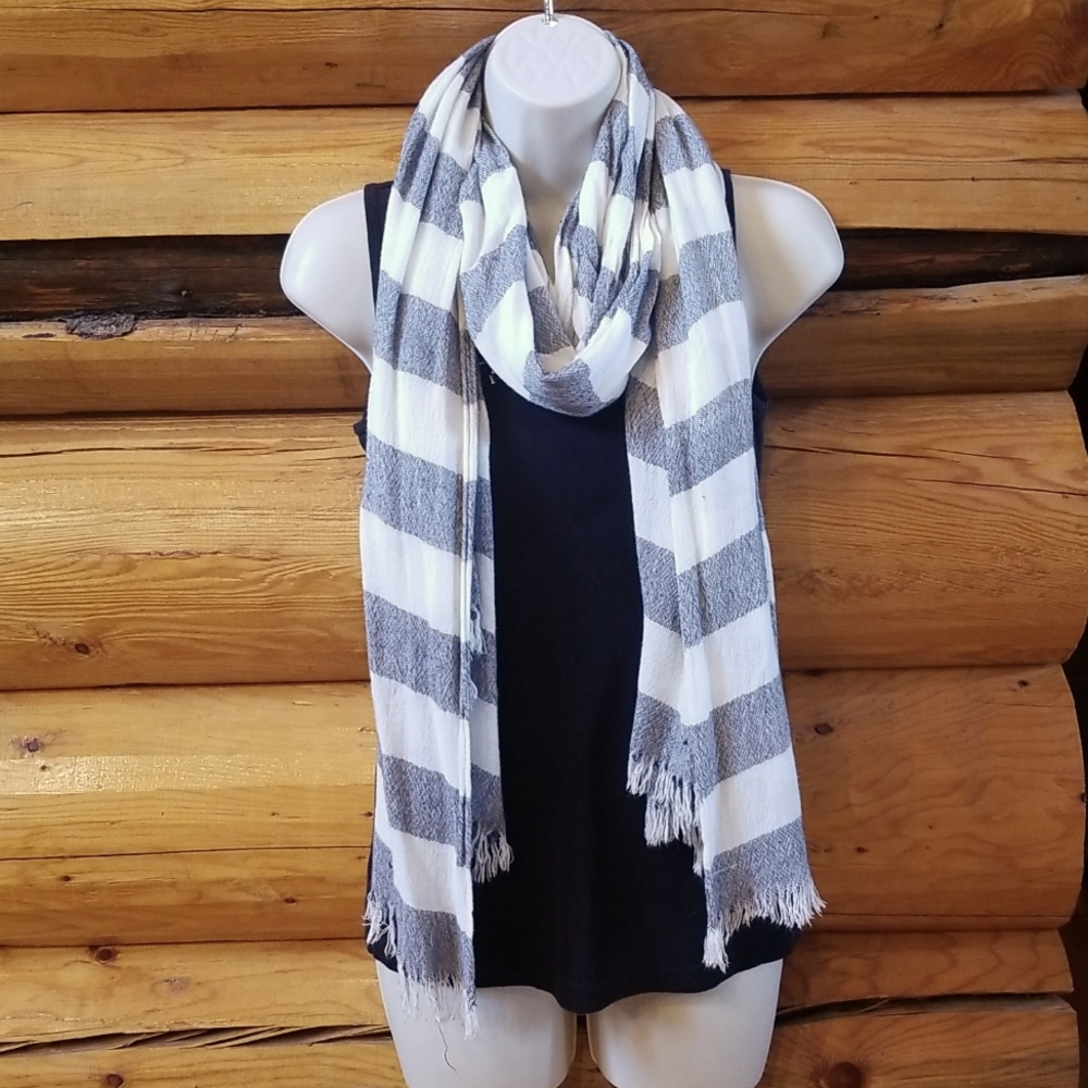 Scarf unknown brand